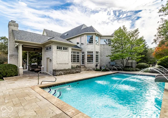 Photo 2 of Sale Pending at 3404 Walnut Crk Ct, Carmel, IN 46032 | MLS# 22129423 | Listing updated on 2026-10-23