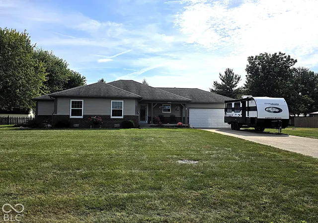 Single family home for sale at 3785 White Tail Run, Mooresville, IN 46158 | MLS# 22129427