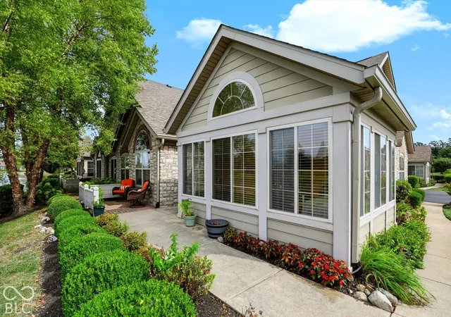 Photo 3 of Sale Pending at 2142 Heather Glen Way, Franklin, IN 46131 | MLS# 22129430 | Listing updated on 2026-10-23