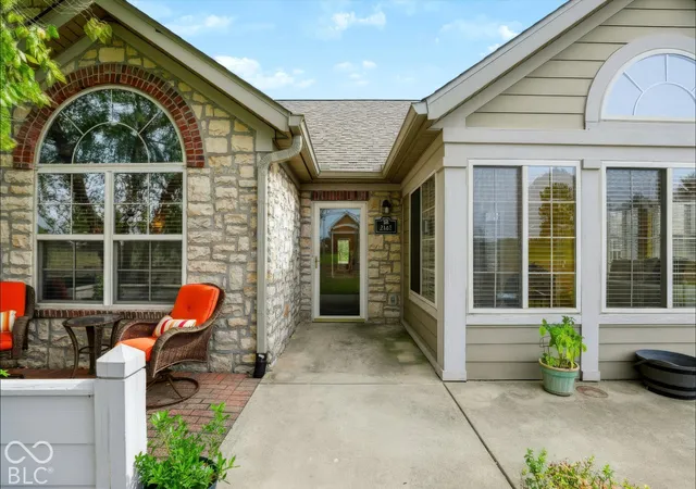 Photo 4 of Sale Pending at 2142 Heather Glen Way, Franklin, IN 46131 | MLS# 22129430 | Listing updated on 2026-10-23