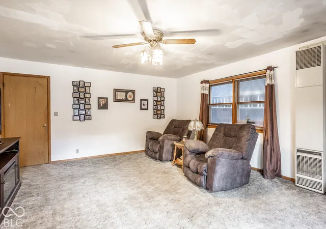 Photo 3 of House for sale at 9440 Rosston Ave, Zionsville, IN 46077 | MLS# 22129441 | Listing updated on 2026-10-24