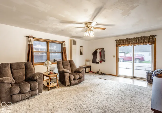 Photo 4 of House for sale at 9440 Rosston Ave, Zionsville, IN 46077 | MLS# 22129441 | Listing updated on 2026-10-24