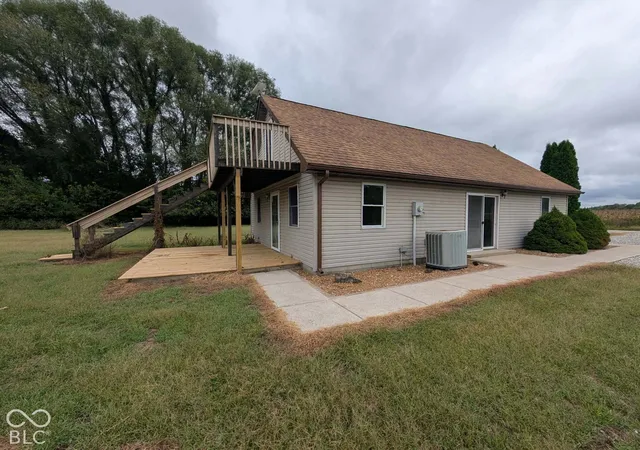 Photo 4 of Single family home for sale at 8041 S Crows Ft Pl, Terre Haute, IN 47802 | MLS# 22129462 | Listing updated on 2026-10-04