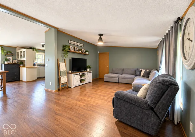 Photo 4 of Sale Pending at 910 N Colfax St, Brazil, IN 47834 | MLS# 22129477 | Listing updated on 2026-10-06