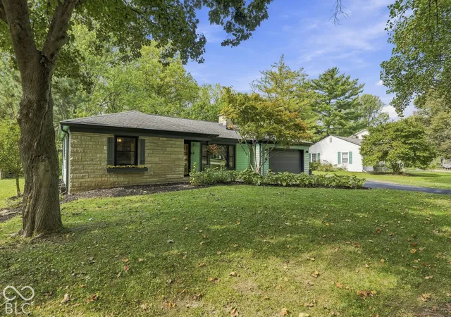 Photo 3 of Single family home for sale at 7916 Meadowbrook Dr, Indianapolis, IN 46240 | MLS# 22129480 | Listing updated on 2026-10-08