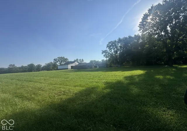 Photo 3 of Single family home for sale at 5200 W Southport Rd, Indianapolis, IN 46221 | MLS# 22129486 | Listing updated on 2026-10-02