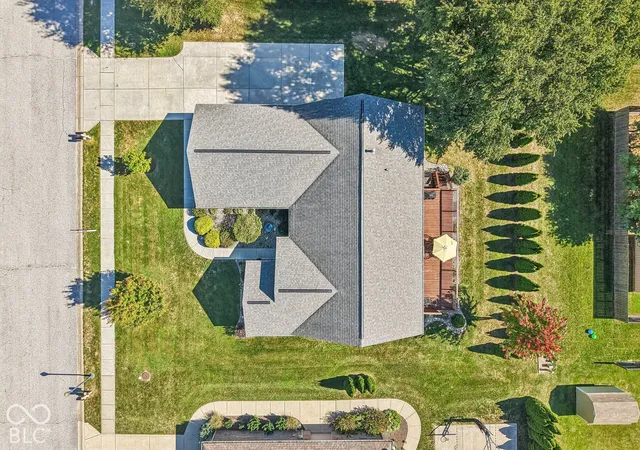 Photo 2 of Single family home for sale at 287 S Woodridge Dr, Pittsboro, IN 46167 | MLS# 22129494 | Listing updated on 2026-10-08