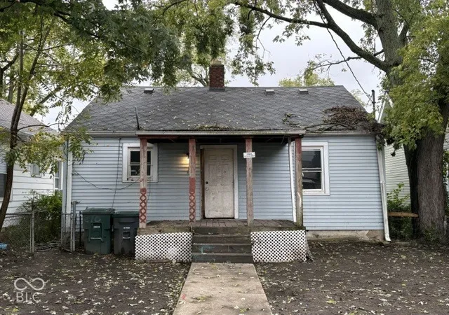 Photo 4 of Single family home for sale at 2024 S Jefferson St, Muncie, IN 47302 | MLS# 22129495 | Listing updated on 2026-10-02