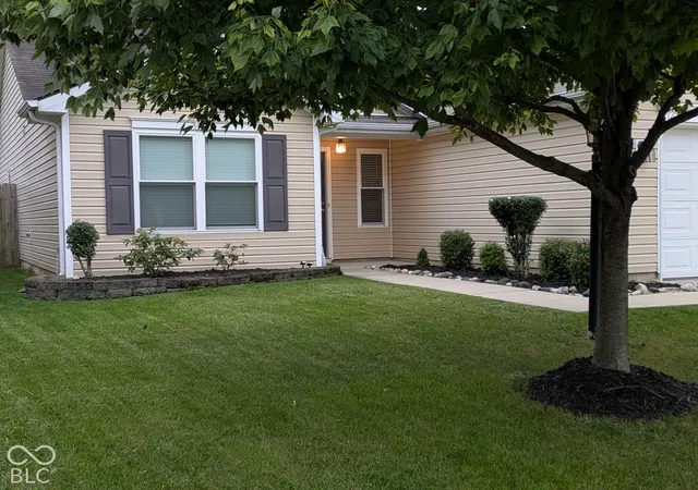 Photo 3 of Single family home for sale at 12501 Old Pond Rd, Noblesville, IN 46060 | MLS# 22129508 | Listing updated on 2026-10-26