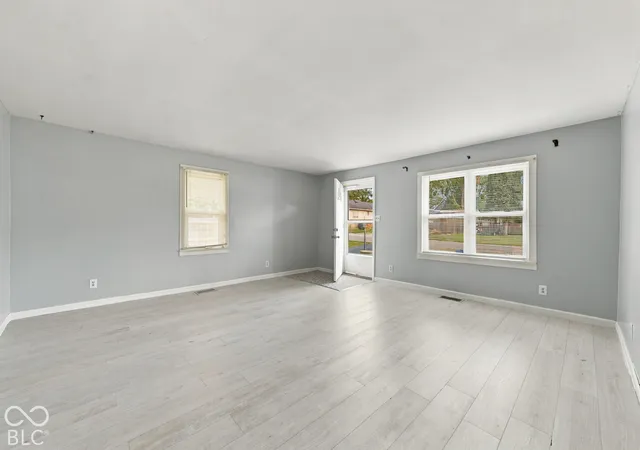Photo 3 of Single family home for sale at 2401 W 11th Street, Muncie, IN 47302 | MLS# 22129509 | Listing updated on 2026-10-05