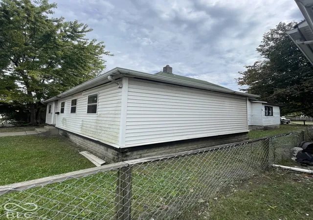 Photo 2 of Sale Pending at 3511 E 10th Street, Indianapolis, IN 46201 | MLS# 22129510 | Listing updated on 2026-10-04
