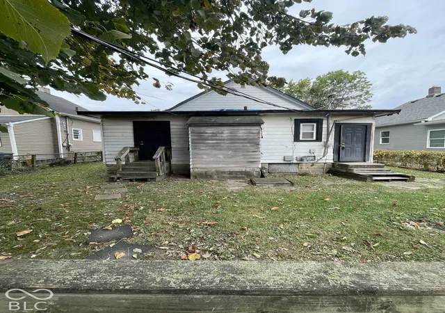 Photo 3 of Sale Pending at 3511 E 10th Street, Indianapolis, IN 46201 | MLS# 22129510 | Listing updated on 2026-10-04