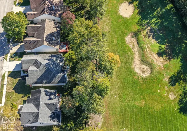Photo 3 of Single family home for sale at 3587 Seminole Dr, Carmel, IN 46032 | MLS# 22129513 | Listing updated on 2026-10-07