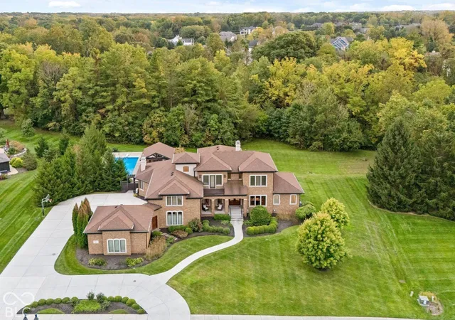 Photo 2 of Mansion for sale at 11624 Willow Springs Dr, Zionsville, IN 46077 | MLS# 22129523 | Listing updated on 2026-10-05