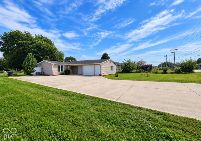 Single family home for sale at 12537 N Paddock Rd, Camby, IN 46113 | MLS# 22129530