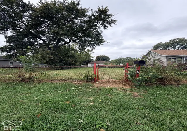 Single family home for sale at 840 S Addison St, Indianapolis, IN 46221 | MLS# 22129532