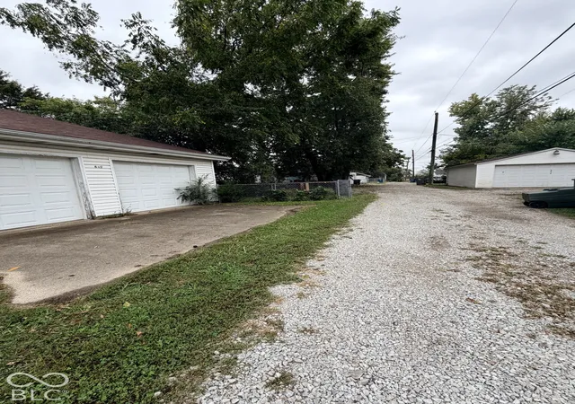 Photo 2 of Single family home for sale at 840 S Addison St, Indianapolis, IN 46221 | MLS# 22129532 | Listing updated on 2026-10-02