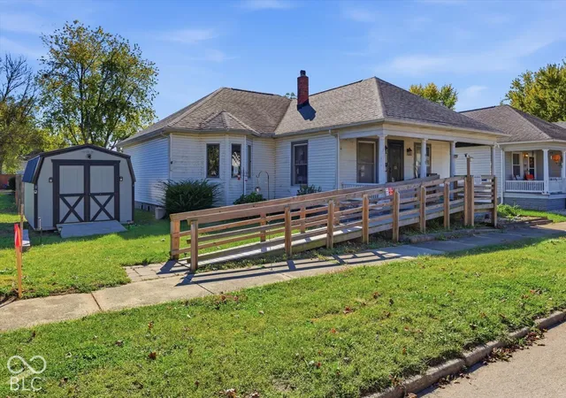 Photo 4 of Single family home for sale at 515 W Mechanic St, Shelbyville, IN 46176 | MLS# 22129534 | Listing updated on 2026-10-23
