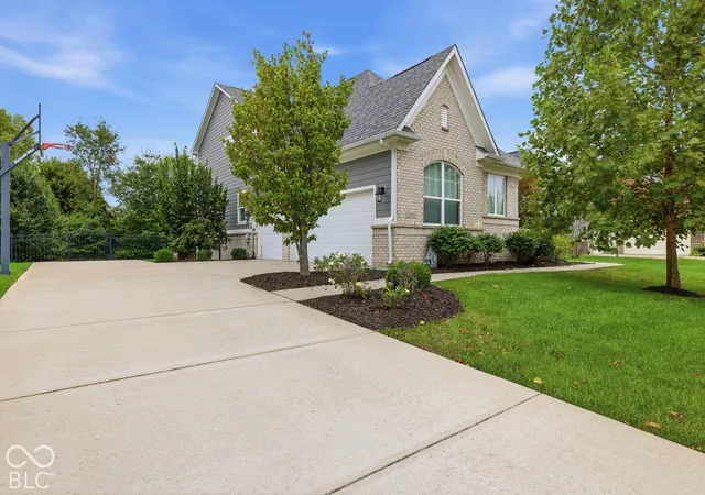 Photo 3 of Single family home for sale at 13939 Danube Dr, Carmel, IN 46032 | MLS# 22129546 | Listing updated on 2026-10-08