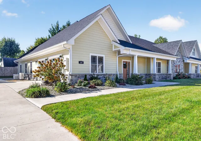 Photo 3 of Single family home for sale at 307 Blue River Dr, Knightstown, IN 46148 | MLS# 22129549 | Listing updated on 2026-10-07