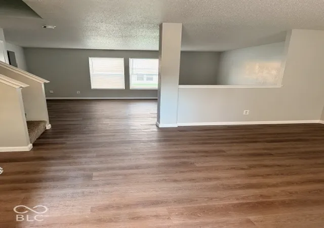 Photo 3 of Single family home for sale at 5525 Floating Leaf Dr, Indianapolis, IN 46237 | MLS# 22129562 | Listing updated on 2026-10-04