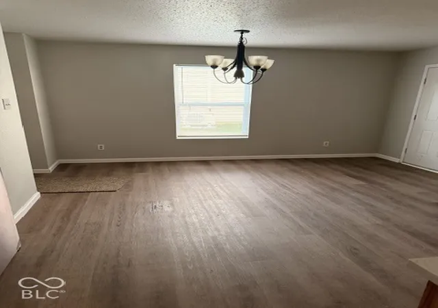 Photo 4 of Single family home for sale at 5525 Floating Leaf Dr, Indianapolis, IN 46237 | MLS# 22129562 | Listing updated on 2026-10-04
