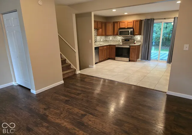 Photo 3 of Single family home for sale at 969 Stonegate, Greenwood, IN 46142 | MLS# 22129567 | Listing updated on 2026-10-05