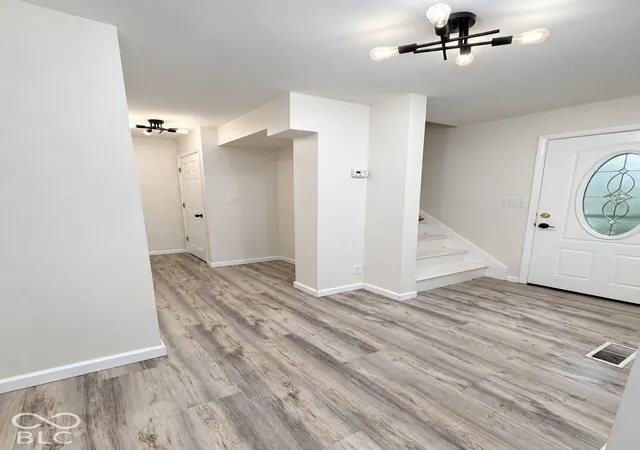 Photo 4 of Single family home for sale at 560 E Timberbrook Est, Shelbyville, IN 46176 | MLS# 22129571 | Listing updated on 2026-10-05