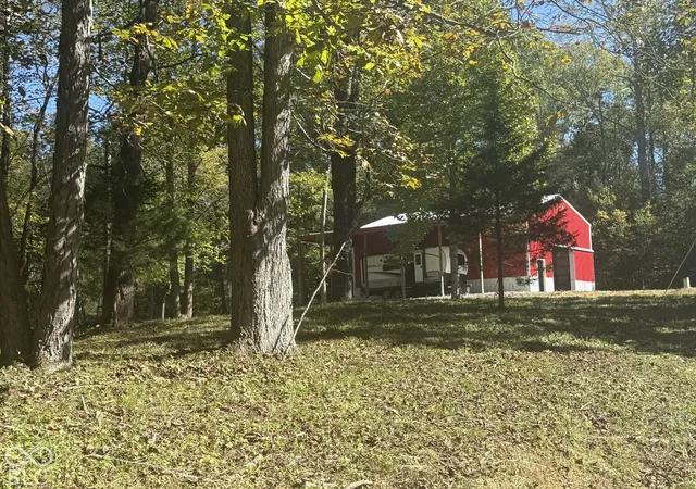 Photo 3 of Sale Pending at 537 Pea Ridge Rd, Spencer, IN 47460 | MLS# 22129575 | Listing updated on 2026-10-06