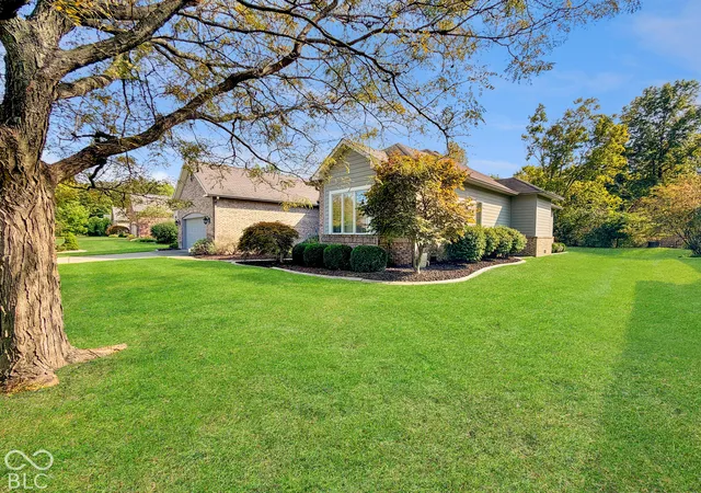 Photo 2 of Single family home for sale at 7327 Catboat Ct, Fishers, IN 46038 | MLS# 22129584 | Listing updated on 2026-10-08