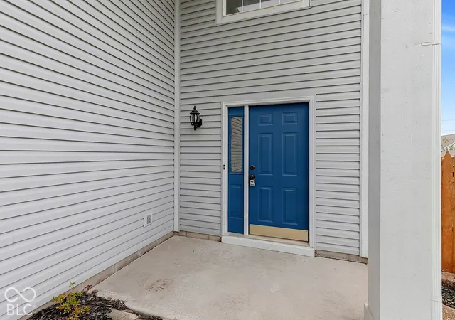 Photo 4 of Single family home for sale at 5228 Waterton Lakes Dr, Indianapolis, IN 46237 | MLS# 22129589 | Listing updated on 2026-10-04