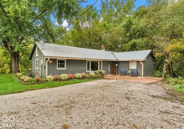 Single family home for sale at 4344 E US Hwy 40, Greencastle, IN 46135 | MLS# 22129590