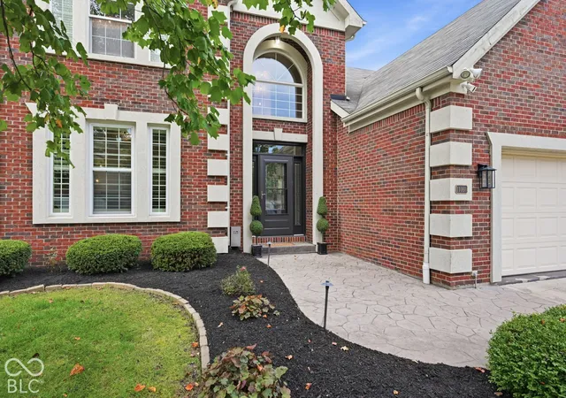 Photo 2 of Sale Pending at 11060 Crystal Fls Ln, Fishers, IN 46037 | MLS# 22129591 | Listing updated on 2026-10-20