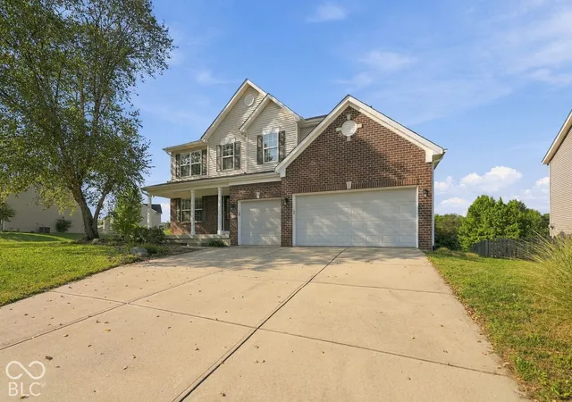 Photo 2 of Single family home for sale at 1456 Stormhaven, Greenwood, IN 46143 | MLS# 22129596 | Listing updated on 2026-10-04