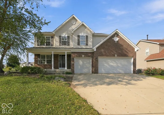 Photo 3 of Single family home for sale at 1456 Stormhaven, Greenwood, IN 46143 | MLS# 22129596 | Listing updated on 2026-10-04