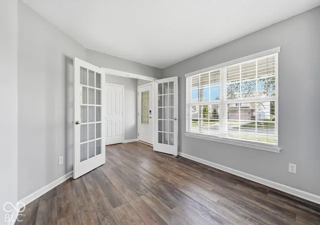 Photo 4 of Single family home for sale at 1456 Stormhaven, Greenwood, IN 46143 | MLS# 22129596 | Listing updated on 2026-10-04