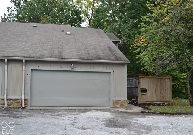 Photo 1 of Sale Pending at 4267 Indian Pipe Tr, Indianapolis, IN 46237 | MLS# 22129605 | Listing updated on 2026-10-05