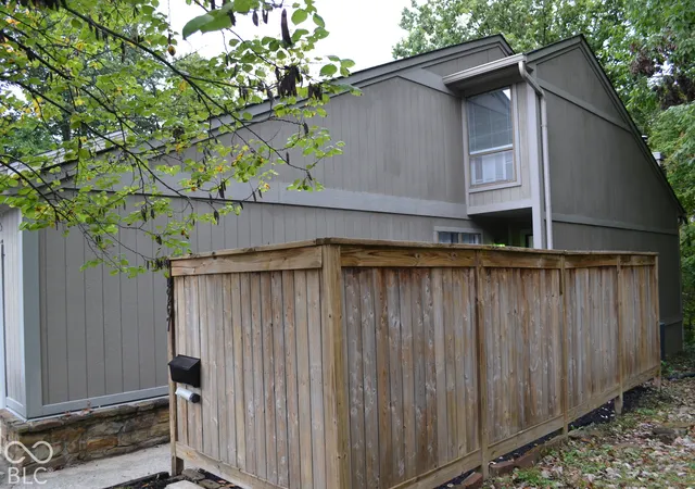 Photo 3 of Sale Pending at 4267 Indian Pipe Tr, Indianapolis, IN 46237 | MLS# 22129605 | Listing updated on 2026-10-05