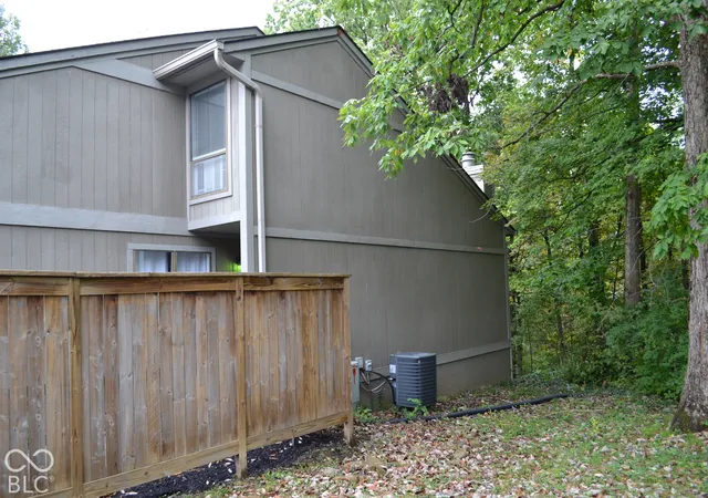 Photo 4 of Sale Pending at 4267 Indian Pipe Tr, Indianapolis, IN 46237 | MLS# 22129605 | Listing updated on 2026-10-05