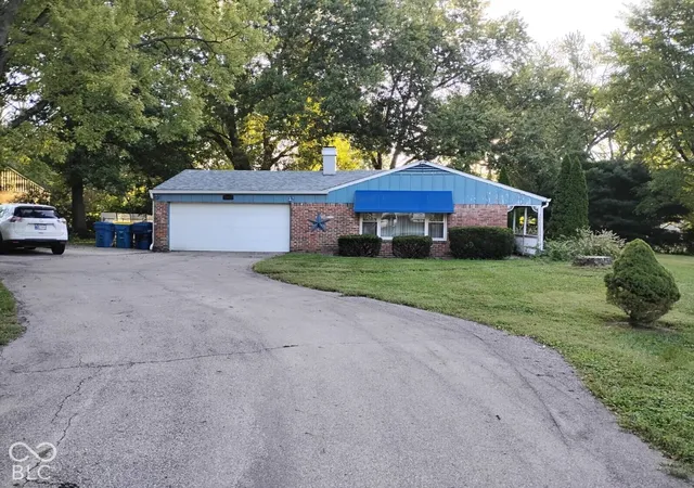 Photo 1 of Sale Pending at 10447 Orchard Park Dr W, Carmel, IN 46280 | MLS# 22129609 | Listing updated on 2026-10-03