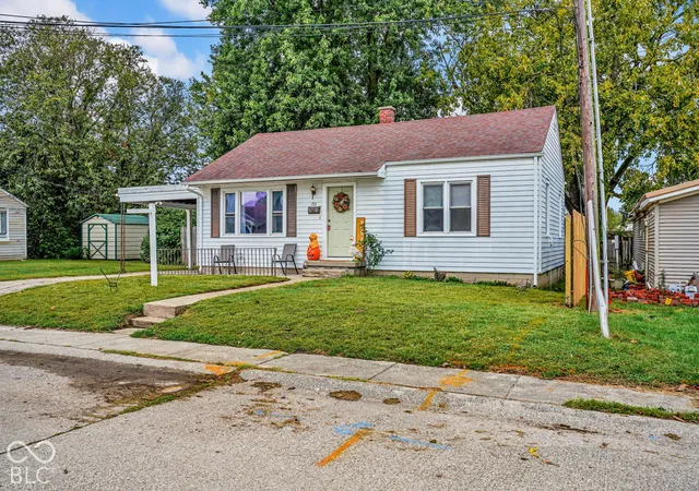 Photo 3 of Single family home for sale at 721 Pershing St, Seymour, IN 47274 | MLS# 22129614 | Listing updated on 2026-10-06