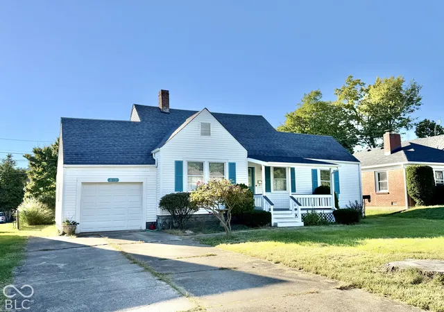 Single family home for sale at 615 Chestnut St, Anderson, IN 46012 | MLS# 22129626