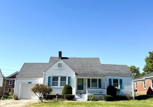 Photo 2 of Single family home for sale at 615 Chestnut St, Anderson, IN 46012 | MLS# 22129626 | Listing updated on 2026-10-27