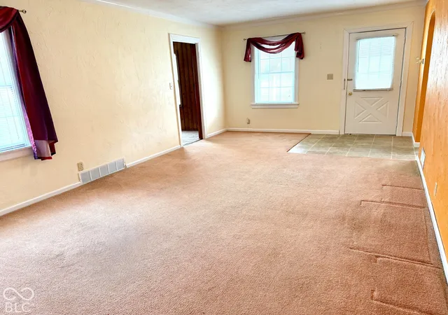 Photo 3 of Single family home for sale at 615 Chestnut St, Anderson, IN 46012 | MLS# 22129626 | Listing updated on 2026-10-27