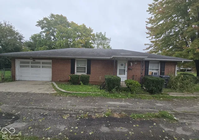 Photo 1 of Single family home for sale at 1126 E 28th Street, Anderson, IN 46016 | MLS# 22129638 | Listing updated on 2026-10-05