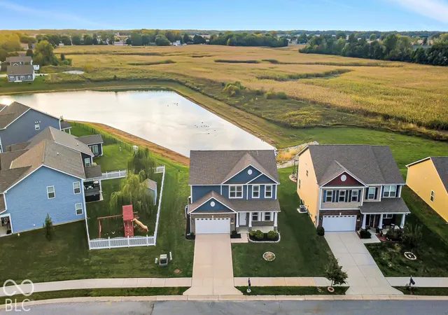 Photo 3 of Single family home for sale at 394 Longleaf Ln, Greenfield, IN 46140 | MLS# 22129640 | Listing updated on 2026-10-04