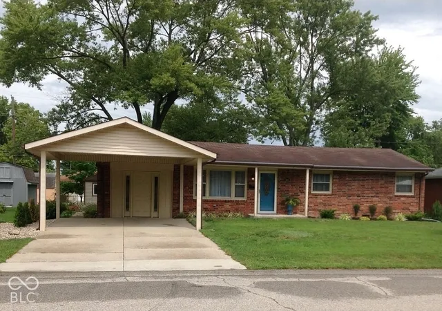 Photo 1 of Single family home for sale at 300 Shull Dr, North Vernon, IN 47265 | MLS# 22129644 | Listing updated on 2026-10-05
