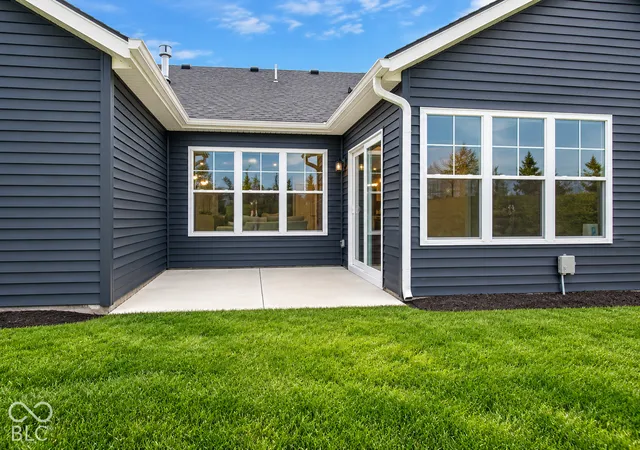 Photo 2 of Single family home for sale at 7141 Lillian Pl, Indianapolis, IN 46229 | MLS# 22129648 | Listing updated on 2026-10-06
