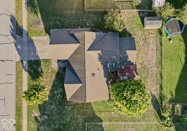 Photo 3 of Single family home for sale at 3445 Brent Cross Dr, Columbus, IN 47203 | MLS# 22129649 | Listing updated on 2026-10-05
