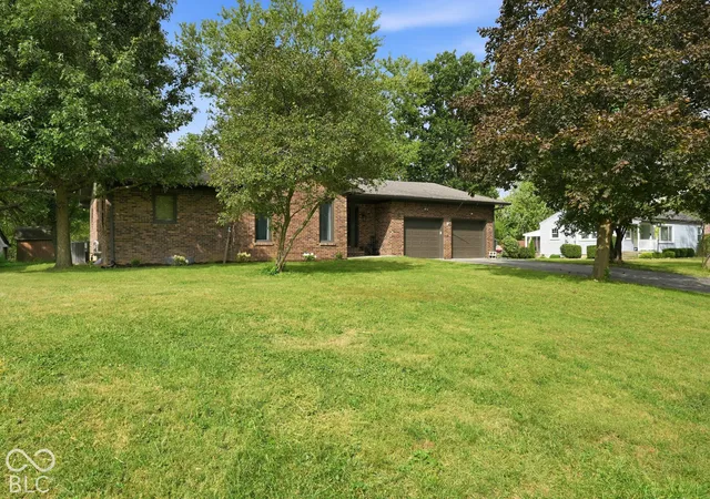 Photo 3 of Single family home for sale at 6032 Orinoco Ave, Indianapolis, IN 46227 | MLS# 22129668 | Listing updated on 2026-10-05
